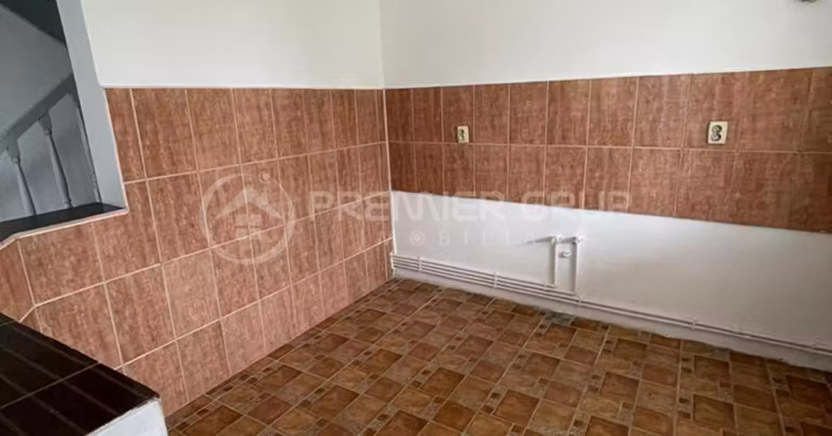 Casă individuală de vânzare cu 5 camere în Lunca Cetățuii