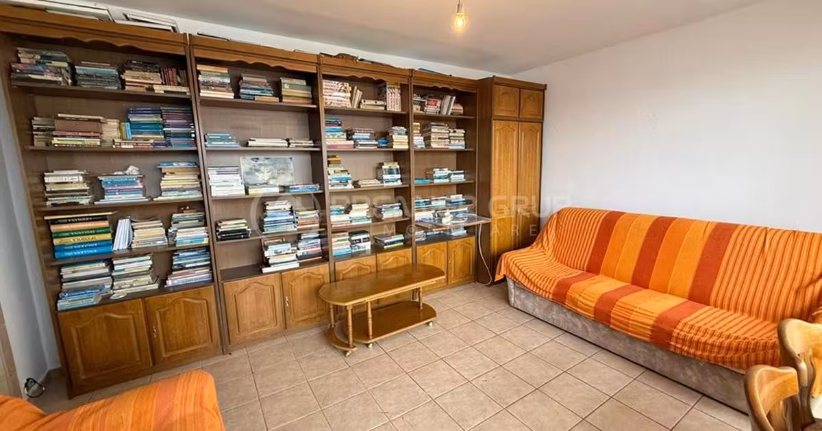 Apartament de vânzare cu 3 camere în zona Tătărași, Iași