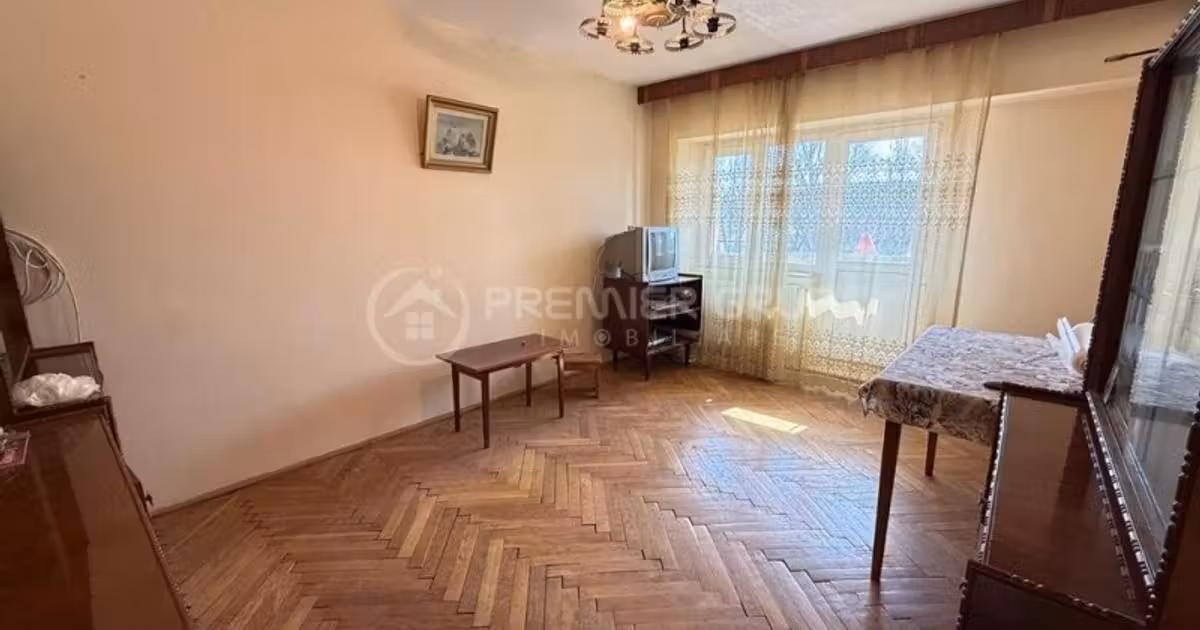 Apartament de vânzare cu 3 camere în zona Dancu, Iași