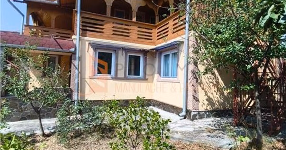 Casă individuală de vânzare cu 6 camere, mobilată în Lunca Frumoasă