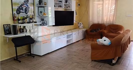 Casă Ogrăzile