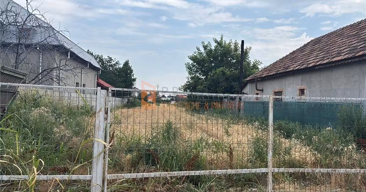 Teren Construcții intravilan de vânzare de 2044 mp, în Mărăcineni