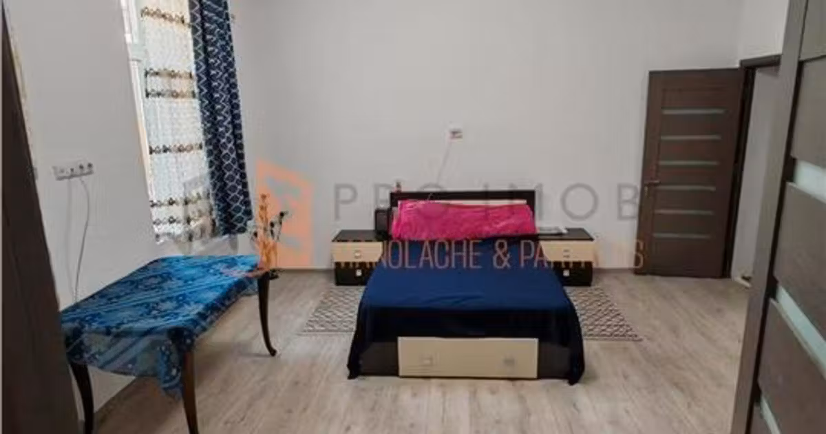 Casă individuală de vânzare cu 6 camere, mobilată în zona 1 Decembrie, Buzău