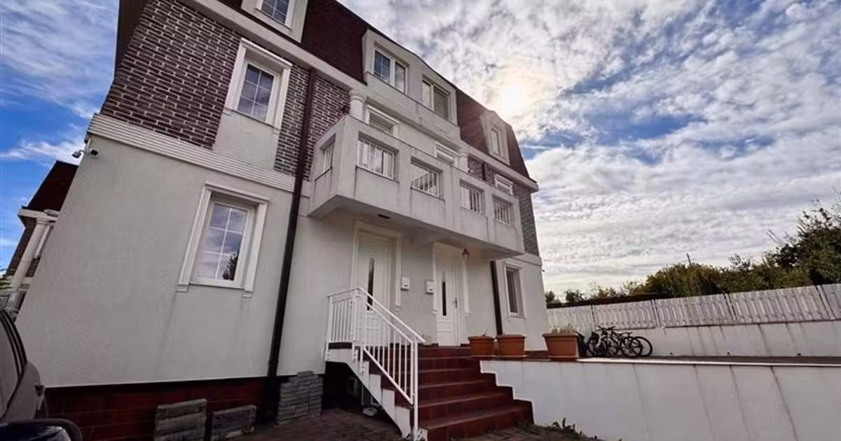 Duplex de vânzare cu 6 camere, mobilat în zona Copou, Iași
