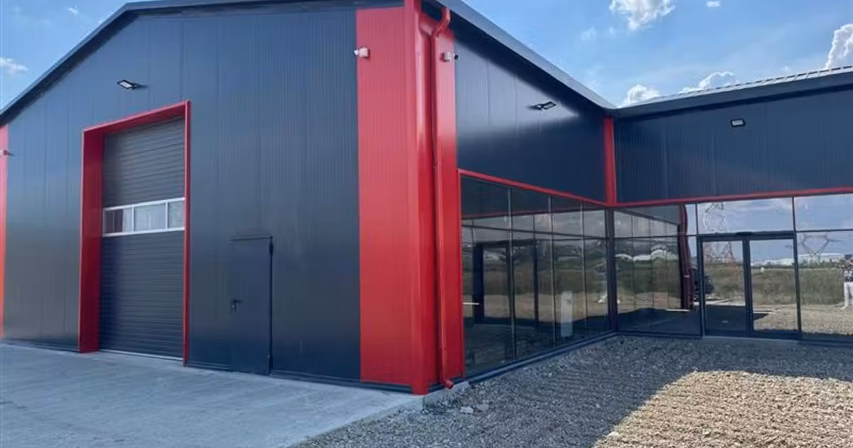 Spațiu industrial de vânzare de 2,596 mp, în zona Miroslava, Iași