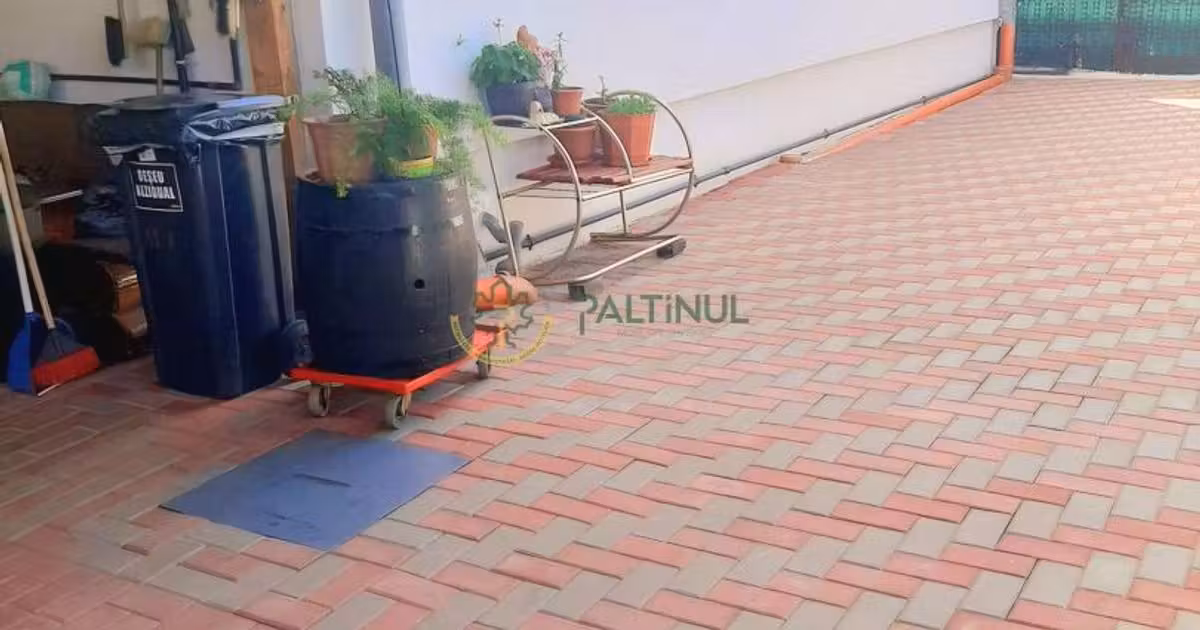 Casă individuală de vânzare cu 7 camere în zona Calea Poplăcii, Sibiu