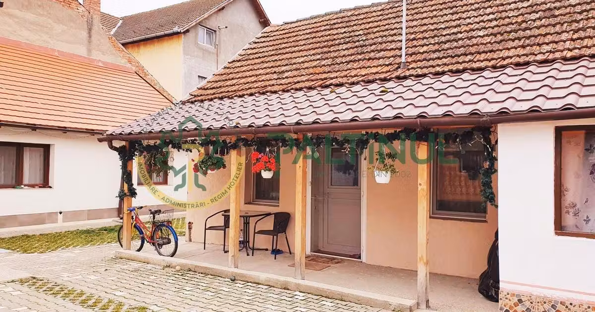 Casă individuală de vânzare cu 2 camere în zona Central, Sibiu