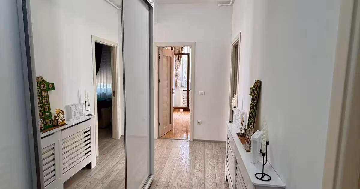 Apartament de vânzare cu 3 camere în Mamaia