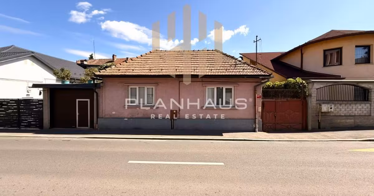 Casă de vânzare cu 3 camere în zona Central, Baia Mare