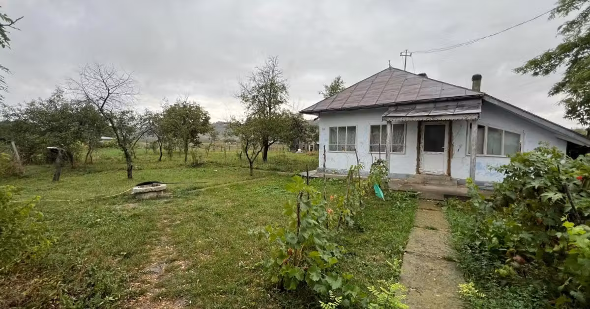 Teren Construcții intravilan de vânzare de 1300 mp, în Podu Iloaiei