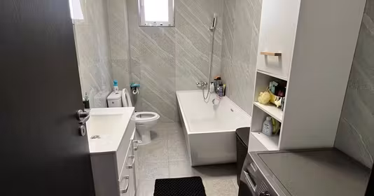Apartament Militari