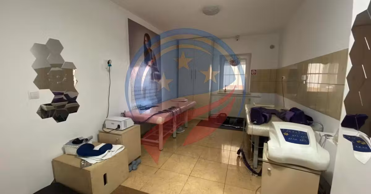 Apartament de vânzare cu 3 camere în zona Brazda lui Novac, Craiova