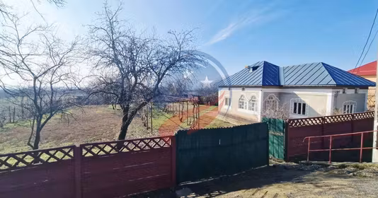 Casă Brădești