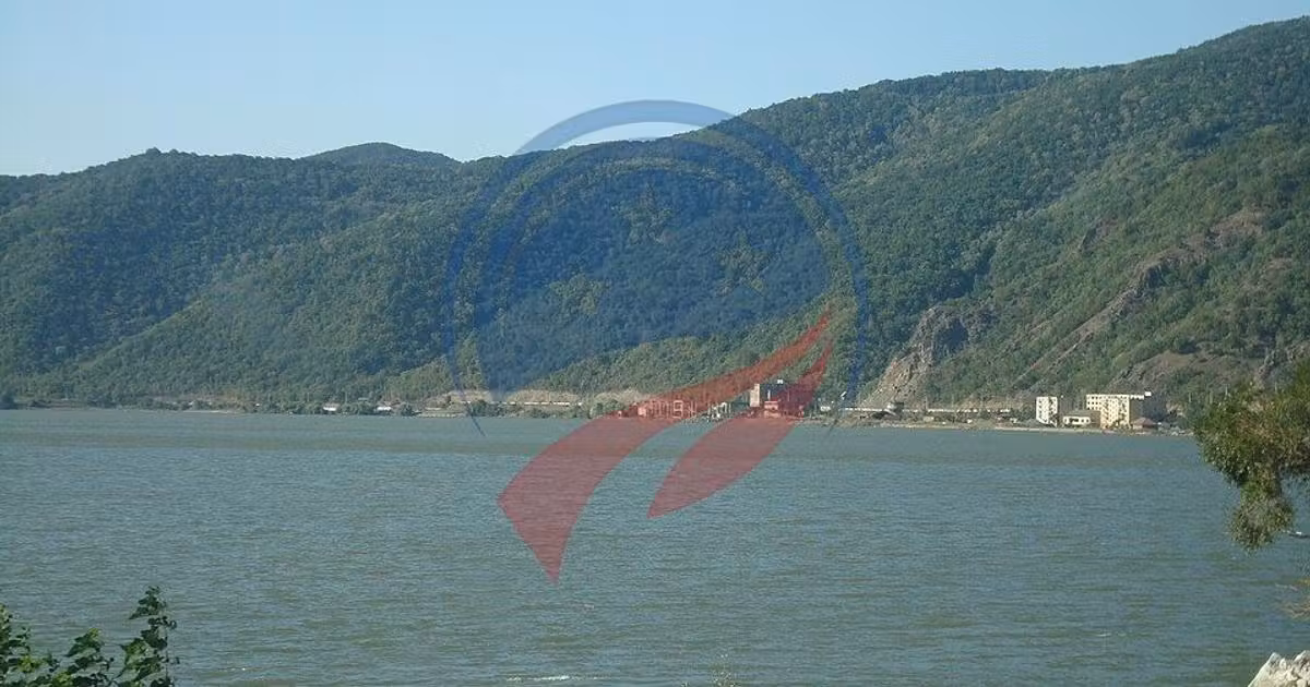 Teren Construcții intravilan de vânzare de 2100 mp, în Berzasca