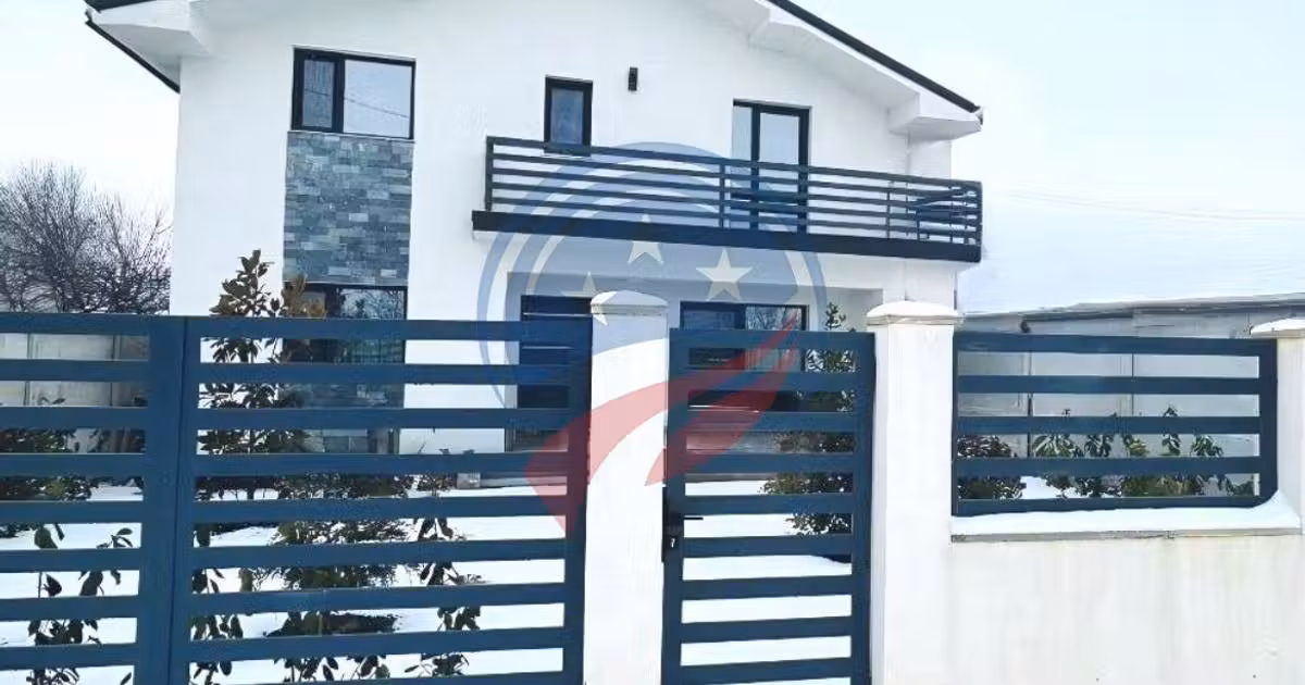Casă individuală de vânzare cu 4 camere, mobilată în Cârcea
