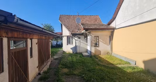 Casă Ultracentral