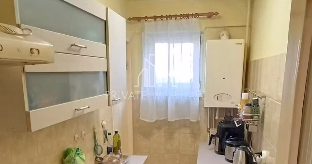 Apartament de vânzare cu 3 camere în zona Dâmbu Pietros, Târgu Mureș