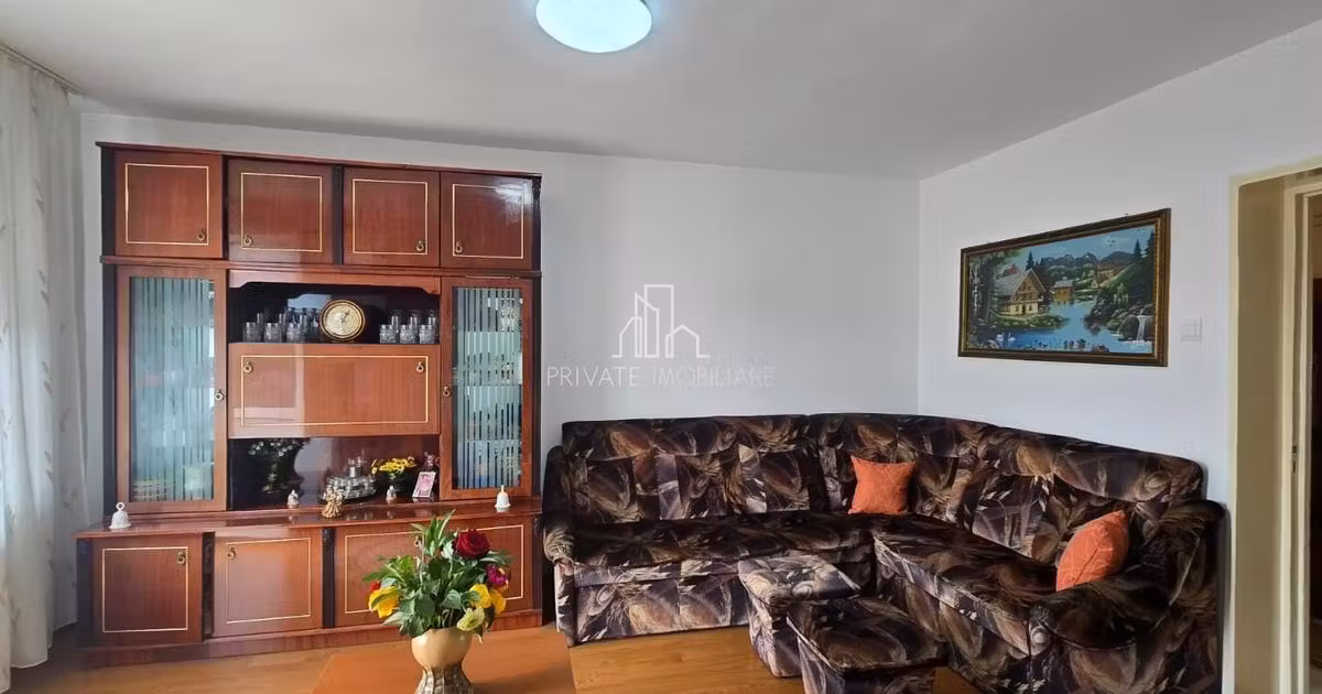 Apartament de vânzare cu 4 camere în Sighișoara