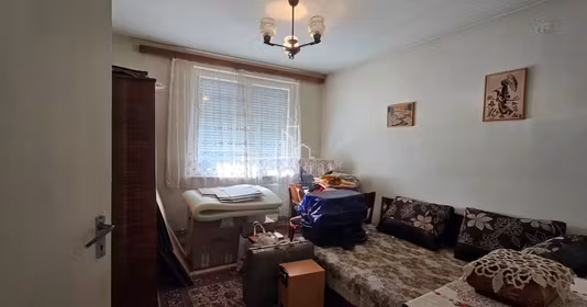 Apartament Est
