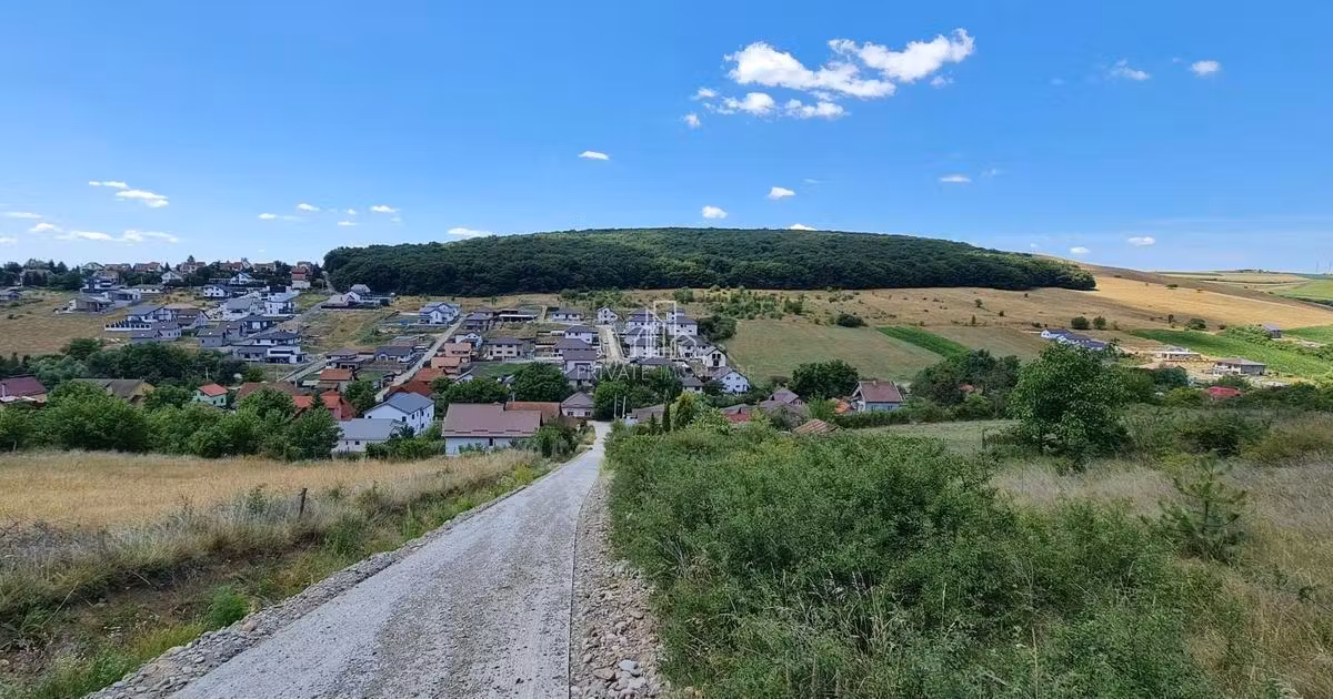 Teren Construcții intravilan de vânzare de 1598 mp, în Sâncraiu de Mureș