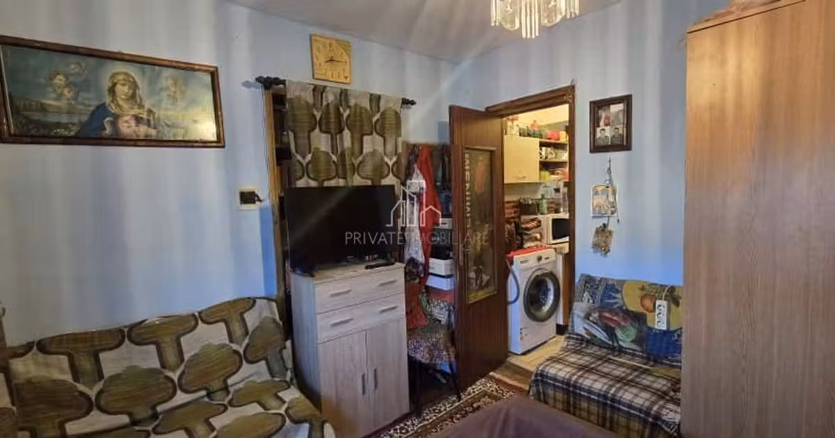 Apartament de vânzare cu 3 camere, mobilat în Sighișoara