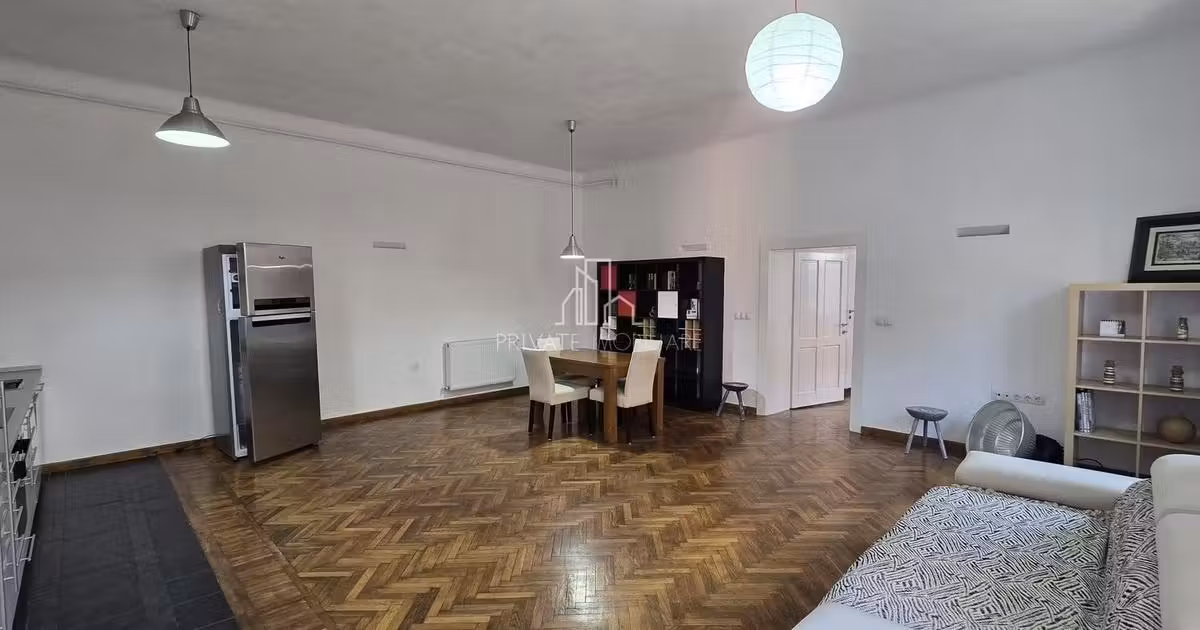 Apartament de vânzare cu 2 camere, mobilat în Sighișoara