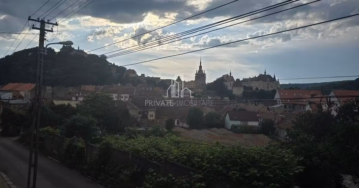 Casă individuală de vânzare cu 5 camere, mobilată în Sighișoara