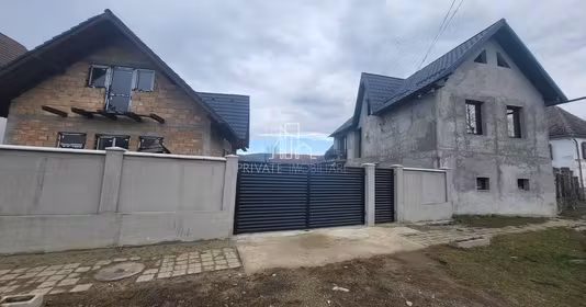 Casă Brădeni