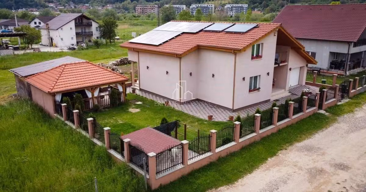 Casă individuală de vânzare cu 5 camere în Sighișoara