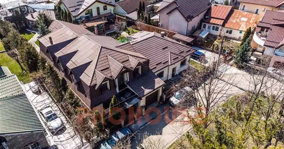 Casă individuală de vânzare cu 10 camere în zona Ultracentral, Bacău