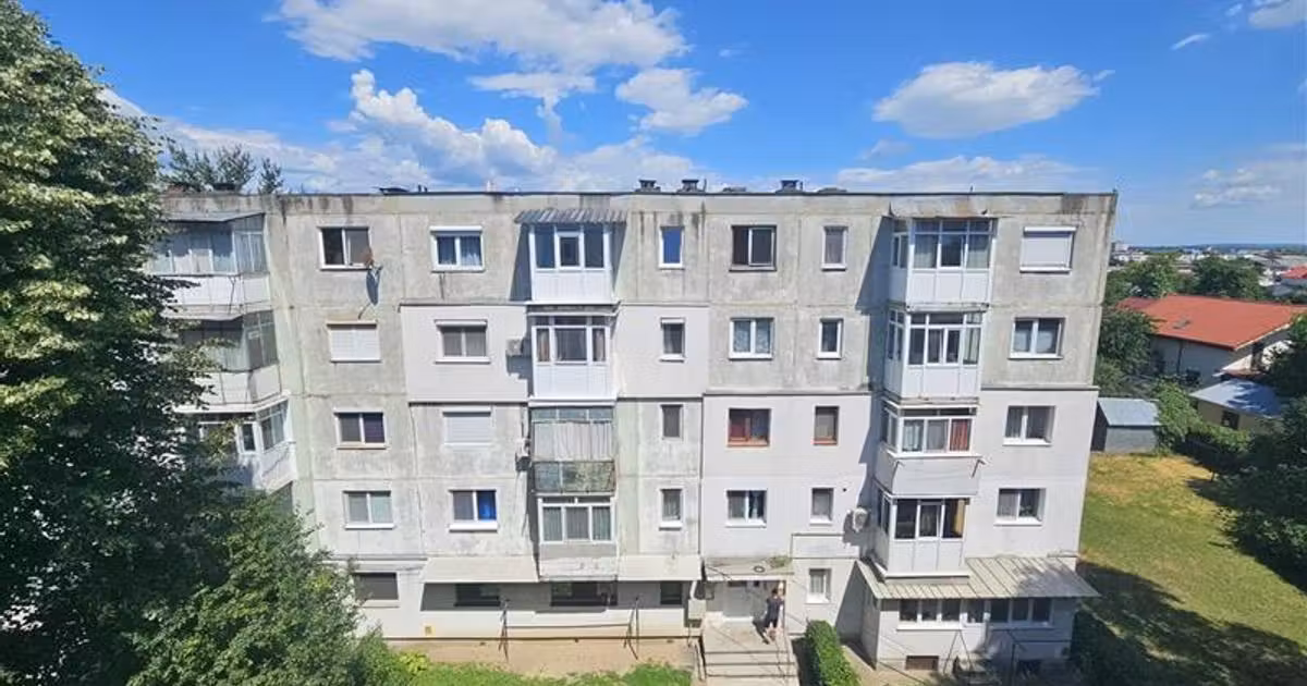 Apartament de vânzare cu 2 camere în zona Orizont, Bacău