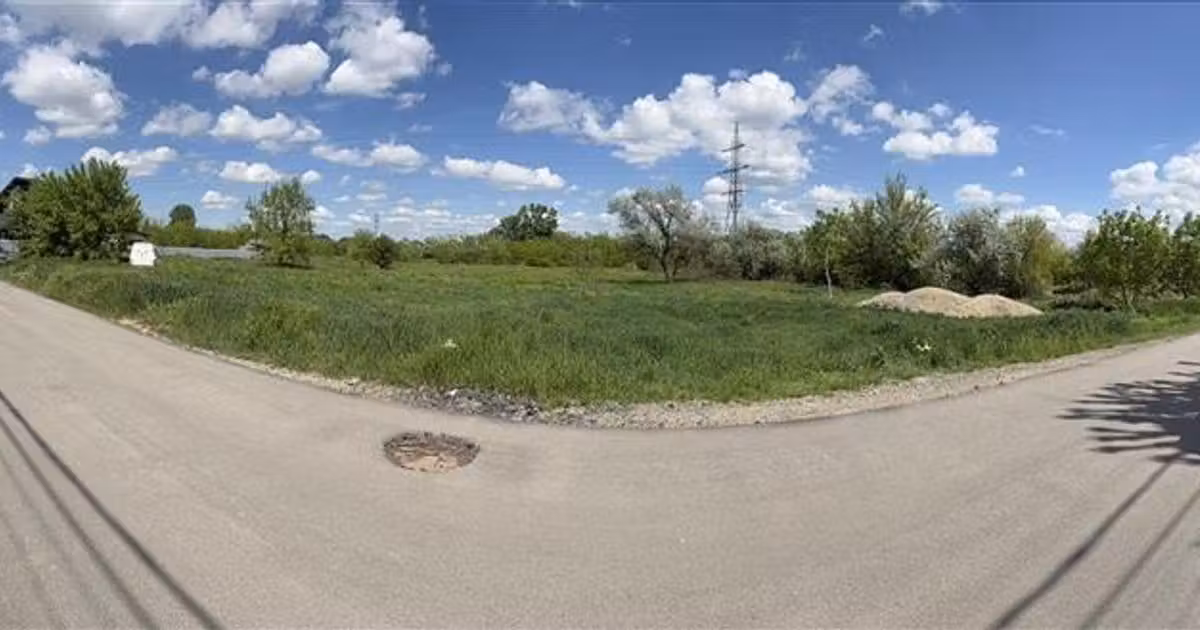 Teren intravilan de vânzare de 1000 mp, în zona Gherăiești, Bacău