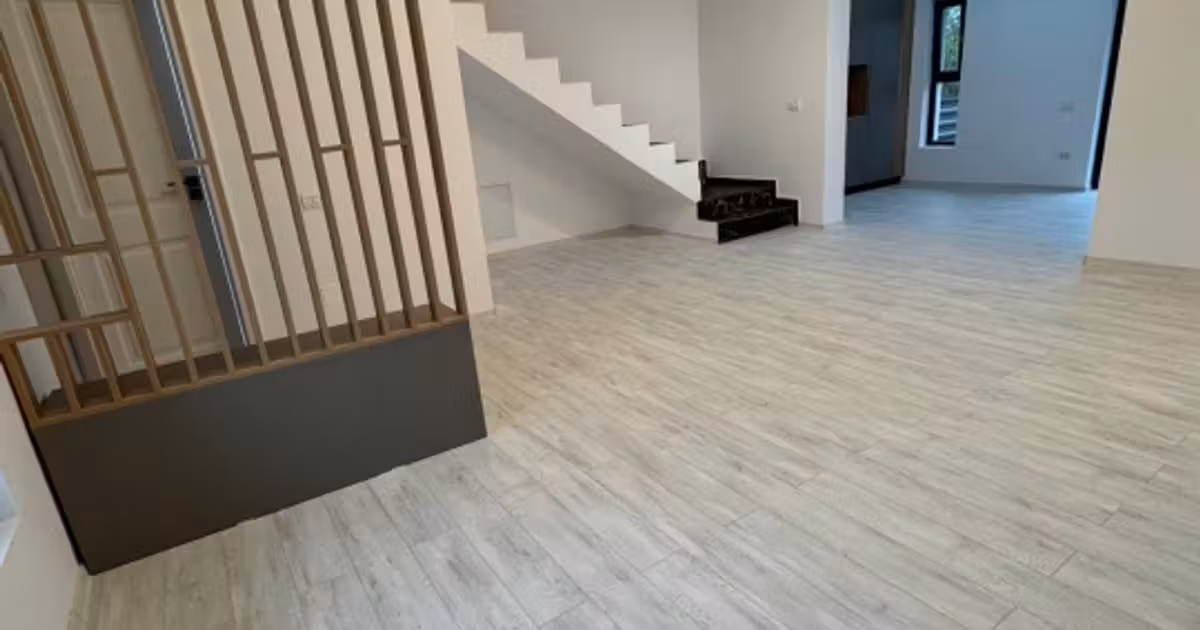 Duplex de vânzare cu 4 camere în zona Trivale, Pitești