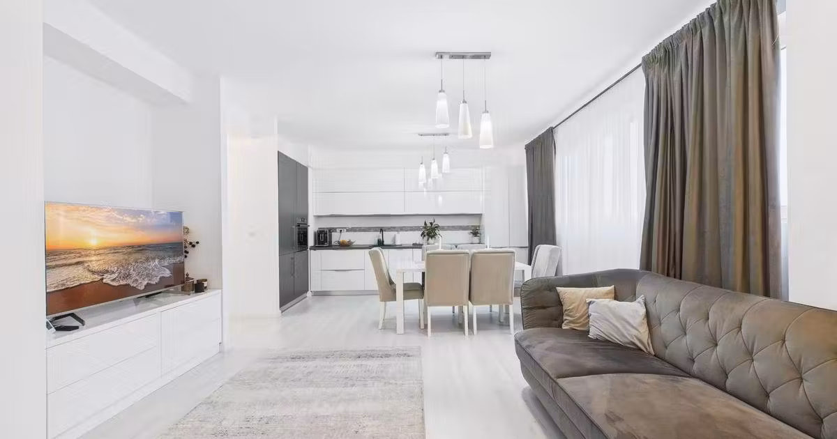 Apartament de vânzare cu 3 camere, mobilat în zona UTA, Arad