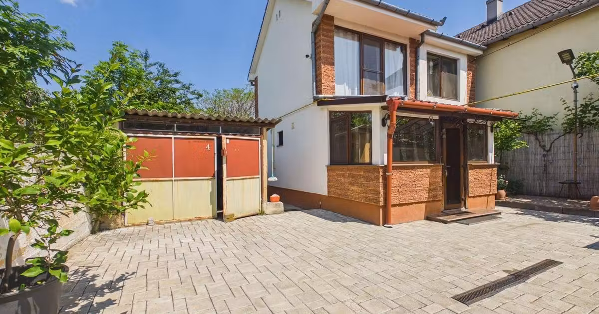 Casă individuală de vânzare cu 6 camere, mobilată în zona Bujac, Arad