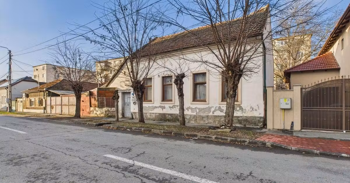 Casă individuală de vânzare cu 3 camere, mobilată în zona Aurel Vlaicu, Arad