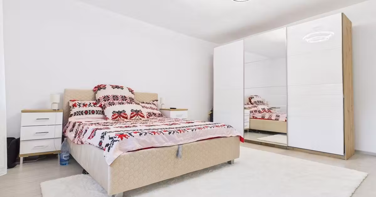 Casă individuală de vânzare cu 6 camere, mobilată în Urseni
