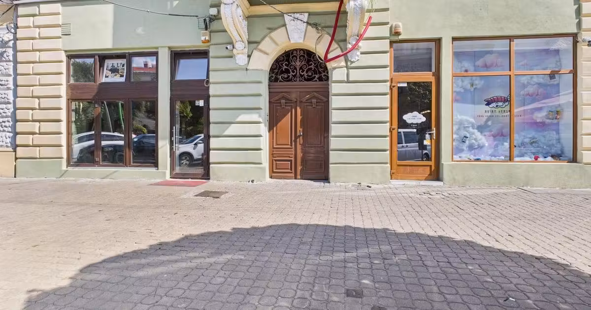 Apartament de vânzare cu 4 camere în zona Central, Arad