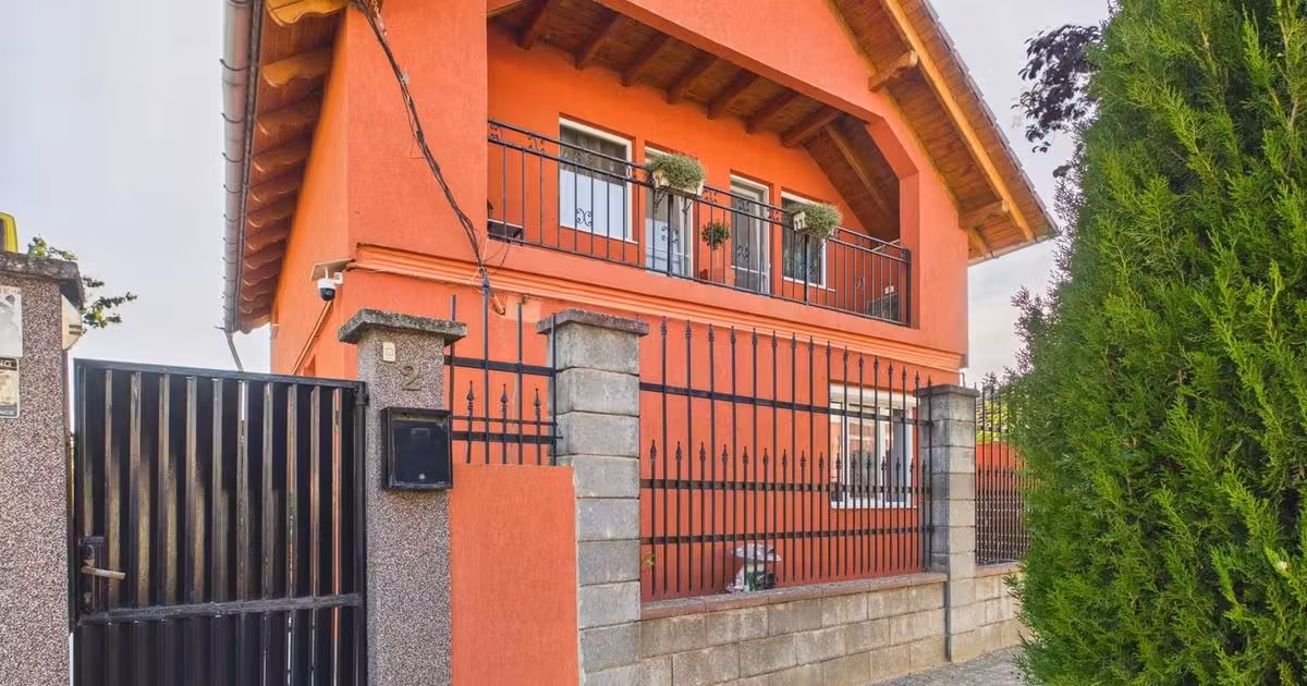 Casă individuală de vânzare cu 4 camere în Vladimirescu
