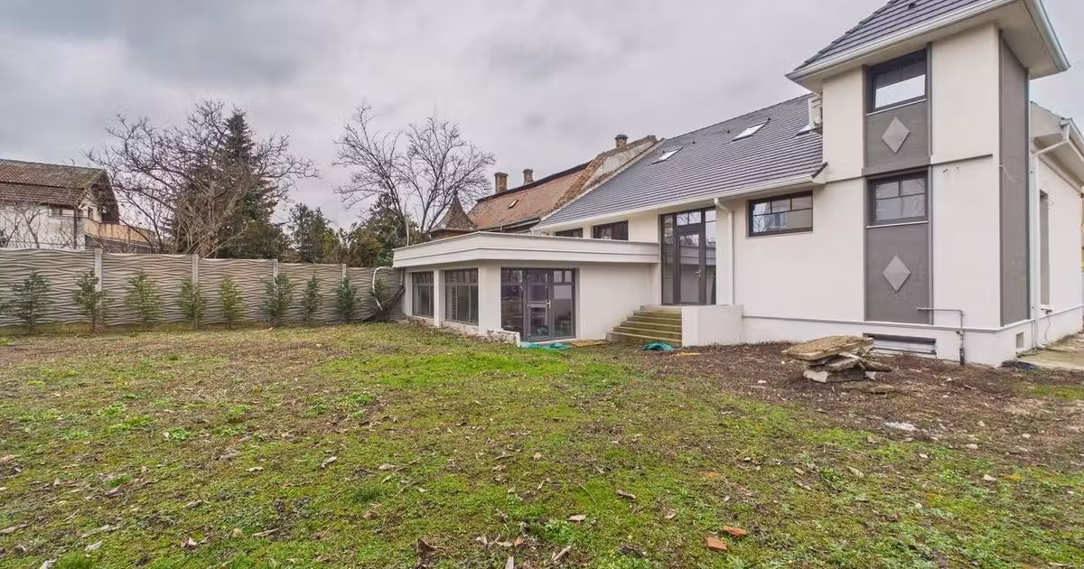 Casă individuală de vânzare cu 10 camere în zona Tipografilor, Timișoara