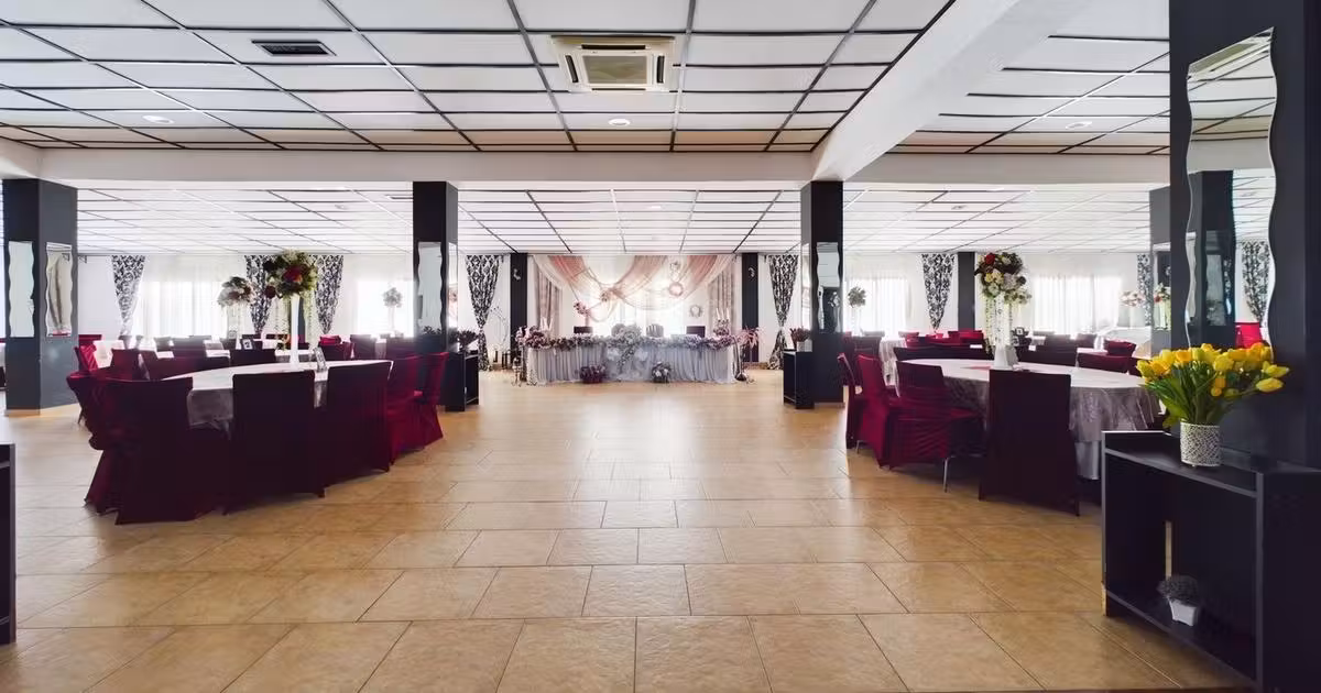 Spațiu comercial de vânzare de 776 mp, în zona Exterior Est, Arad