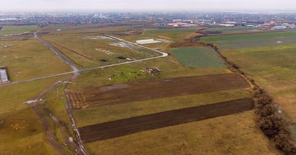 Teren Construcții intravilan de vânzare de 5000 mp, în zona 6 Vânători, Arad