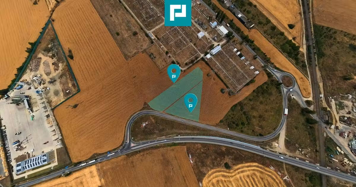 Teren agricol extravilan de vânzare de 8947 mp, în zona Nord, Arad