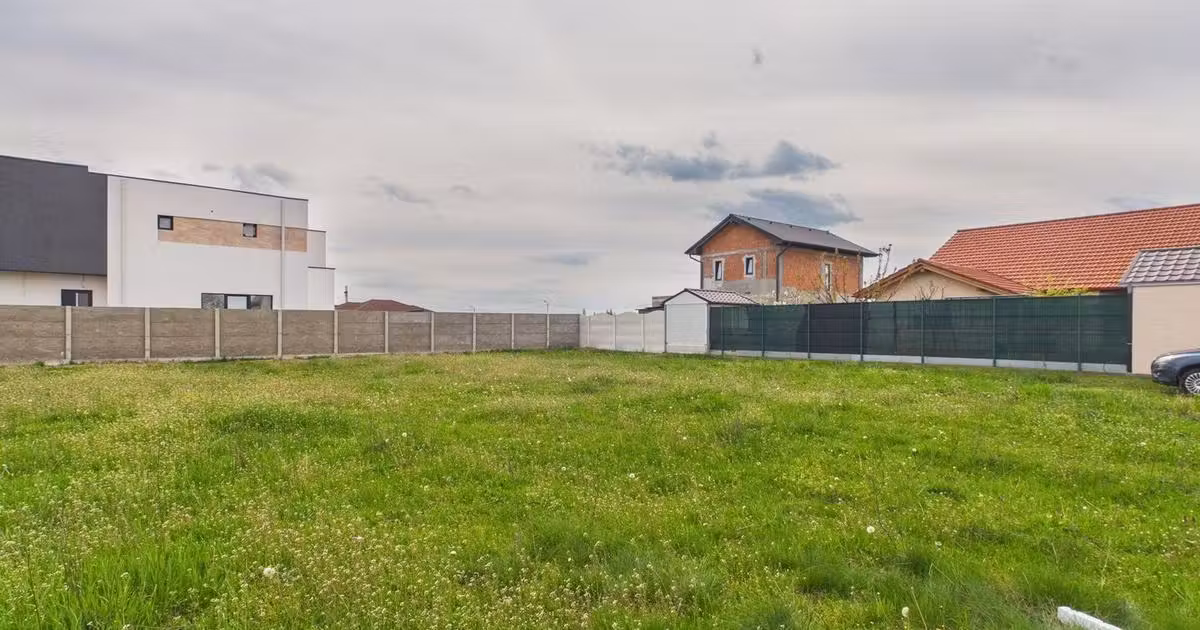 Teren agricol intravilan de vânzare de 817 mp, în Giroc