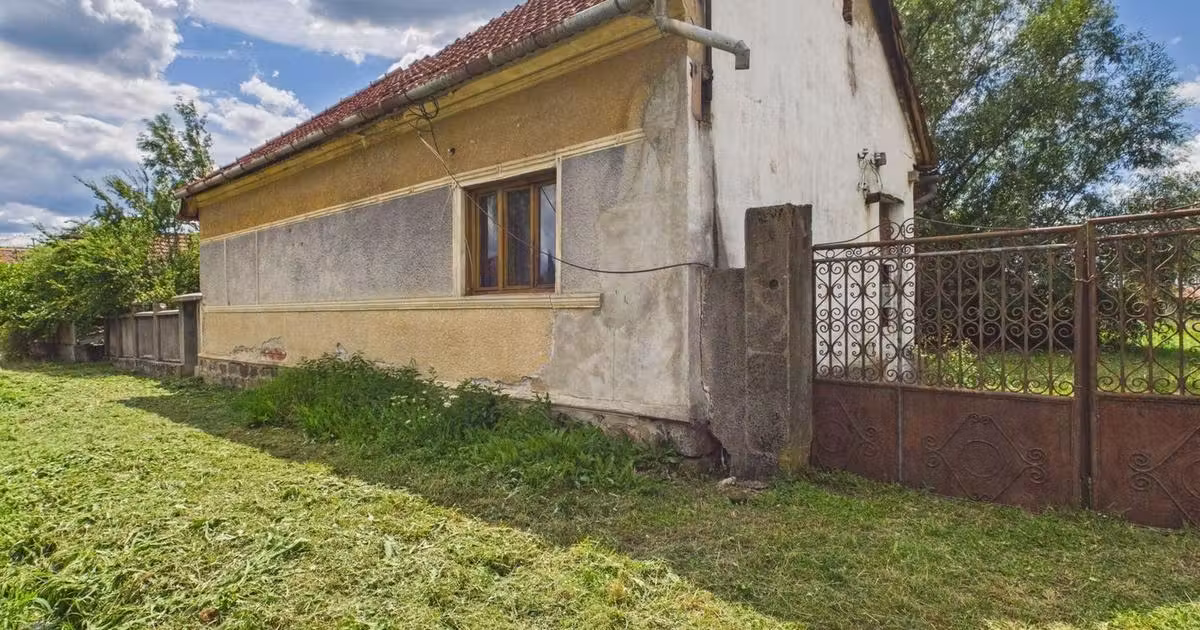 Casă individuală de vânzare cu 3 camere în Bonțești