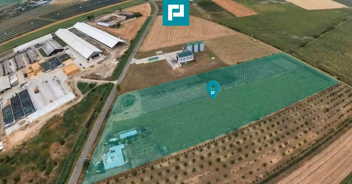 Teren agricol extravilan de vânzare de 36000 mp, în Iratoșu