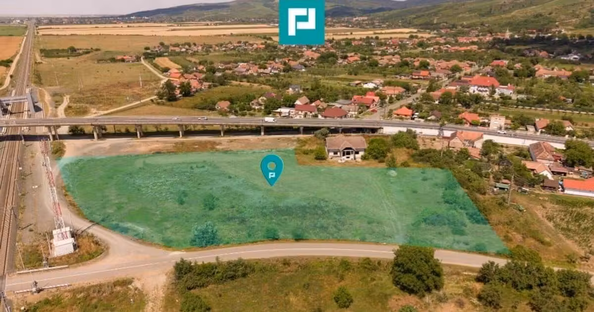 Teren Construcții intravilan de vânzare de 10000 mp, în Păuliș