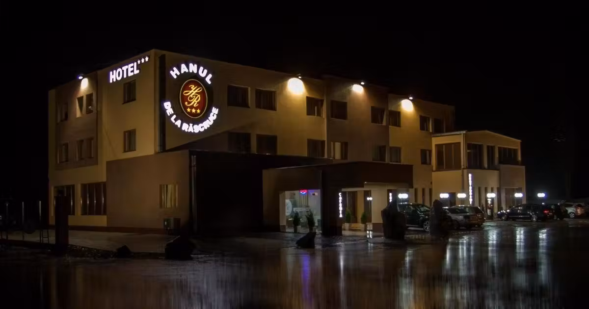 Casă individuală de vânzare cu 40 camere, mobilată în zona Exterior Vest, Arad
