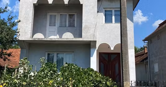Casă Certeze