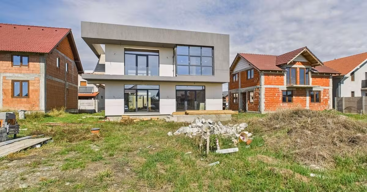 Casă individuală de vânzare cu 4 camere în Zimandu Nou